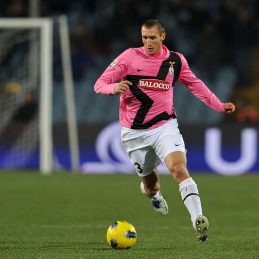 Juventus Pink Jersey 2011 - Juventus Pink Jersey | MuchoGoal Kits