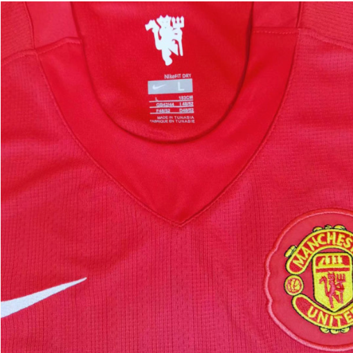 Close-up of the 2007/2008 Champions League Manchester United Home Retro Soccer Jersey2008 Manchester United Jersey | MuchoGoal Kits